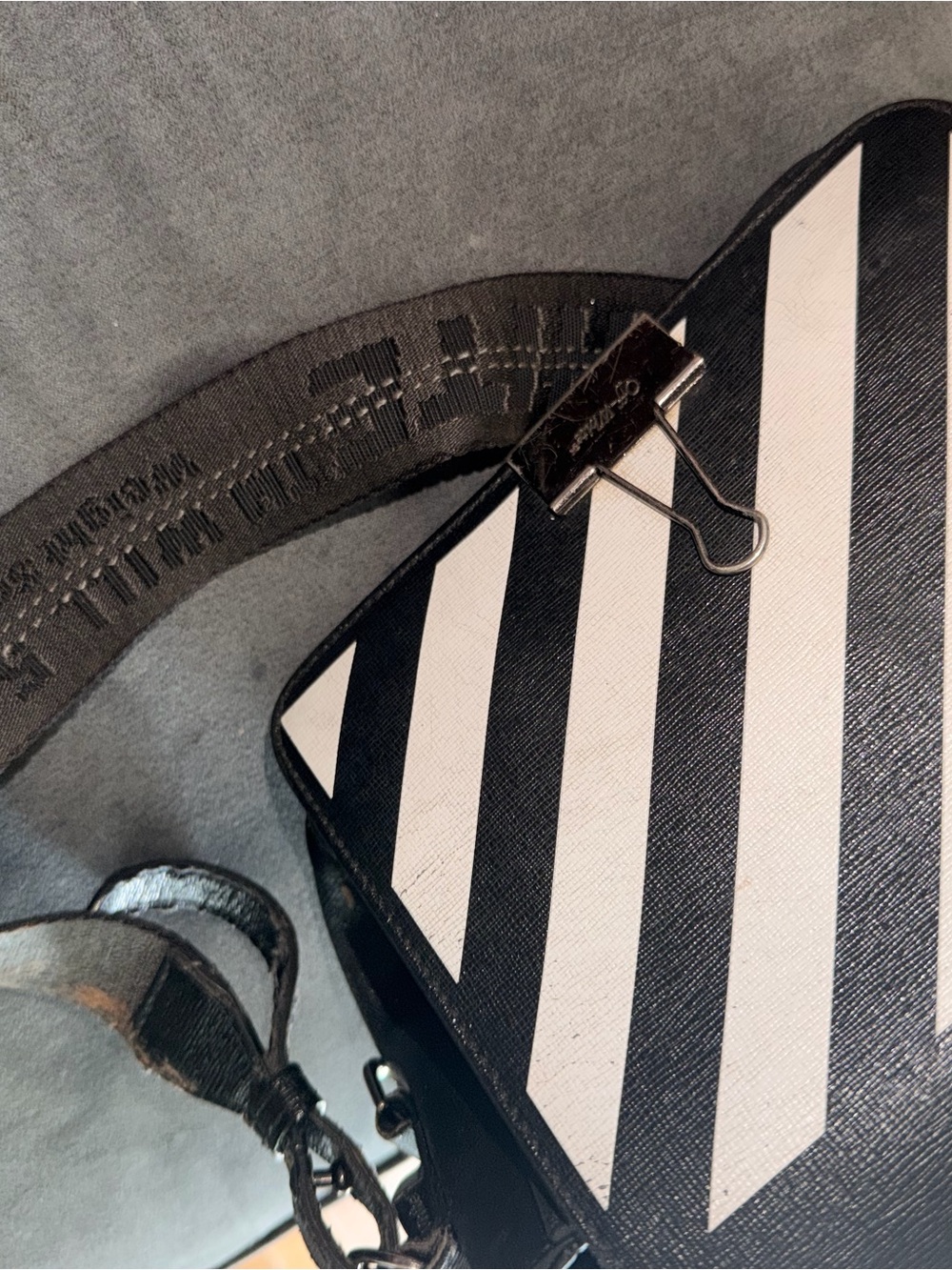 Off-White Black Leather Crossbody Messenger with Small Logo Plaque - Picture 2 of 3